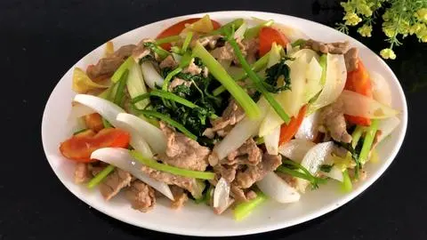 Hình ảnh Gù bò xào củ hành