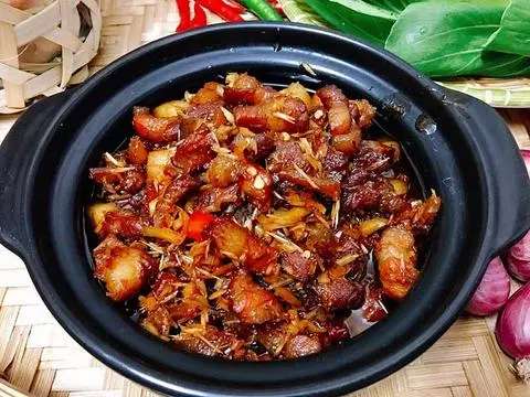 Hình ảnh Cơm thịt kho mắm ruốc 