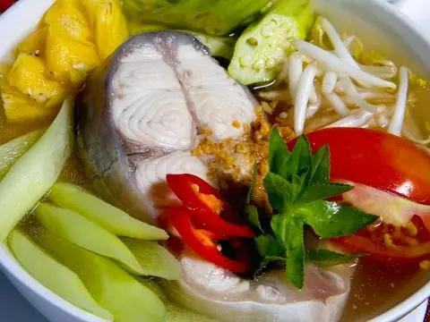 Hình ảnh Cơm canh chua cá hú