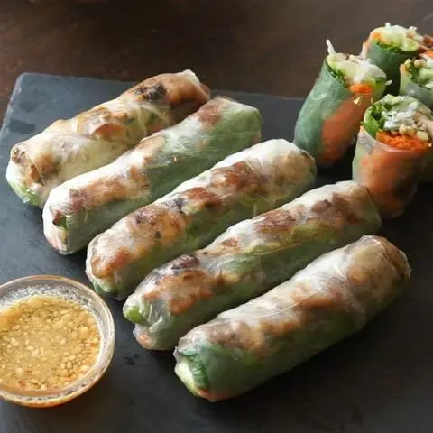 Hình ảnh Gỏi cuốn thịt nướng