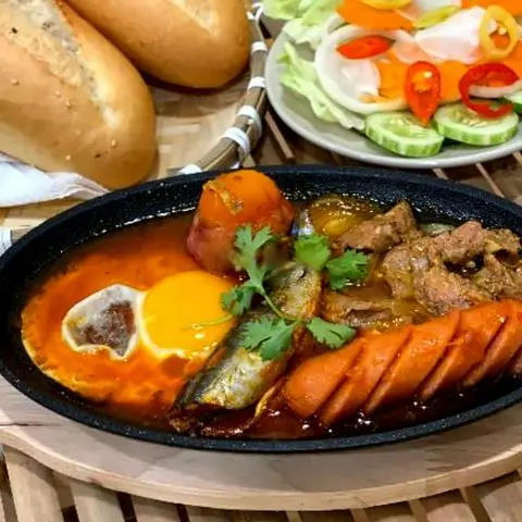 Hình ảnh Bò Né - Xúc Xích Đức - Xíu Mại