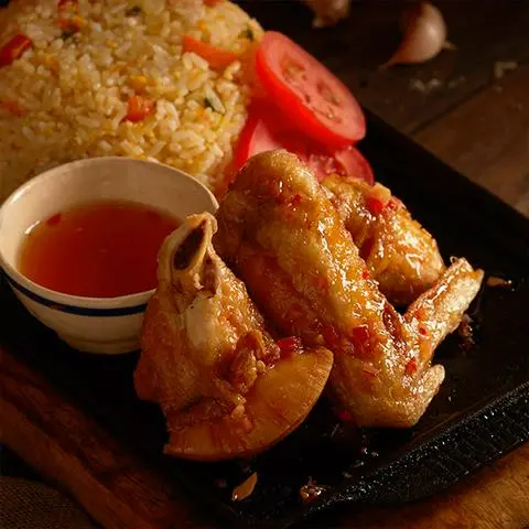 Hình ảnh cánh gà mắm tỏi thêm ( 1 cánh ) 