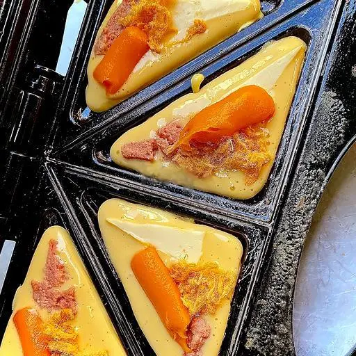 Hình ảnh Hotdog Thập Cẩm 