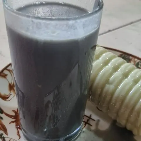 Hình ảnh sữa mè đen nhà nấu 1 chai 