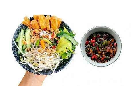 Hình ảnh BÚN NƯỚC TƯƠNG ĐẬU CHIÊN