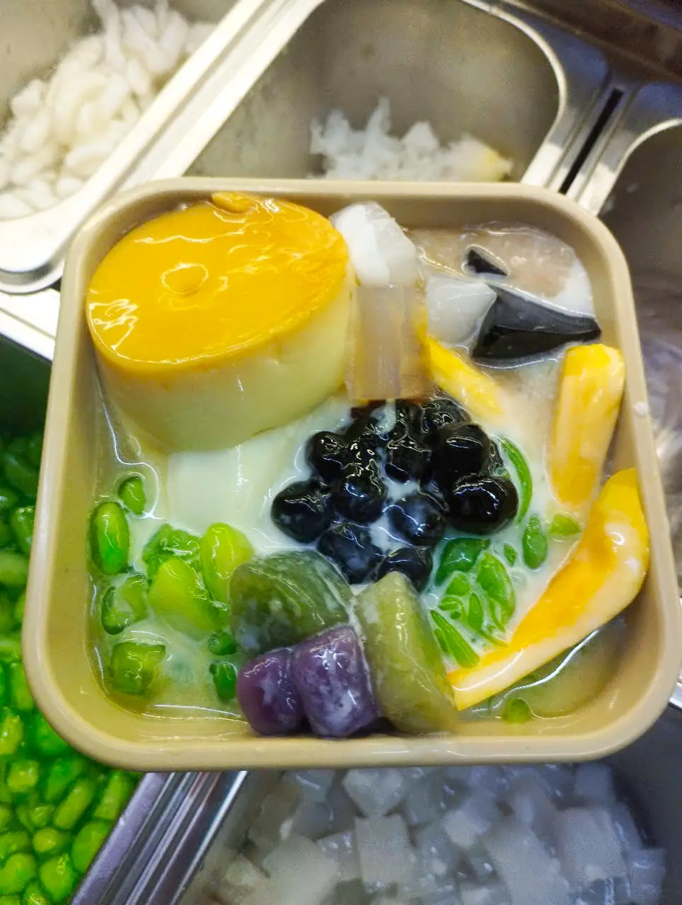 Hình ảnh Tàu hủ Singapore bánh flan thập cẩm