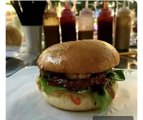 Hình ảnh Hamburger 2 Bò Áp Chảo