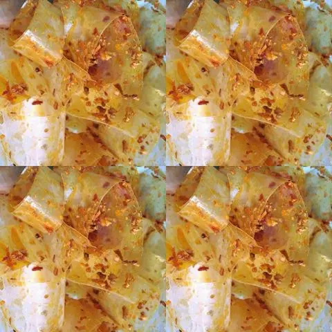 Hình ảnh Bánh Tráng Cuốn Sate Tỏi