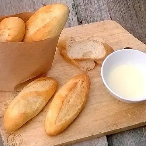 Hình ảnh Sữa Đặc 200Gr -- Tặng kèm 5 Bánh mì Tá Lả 