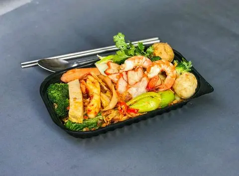 Hình ảnh Mì trộn hải sản xào