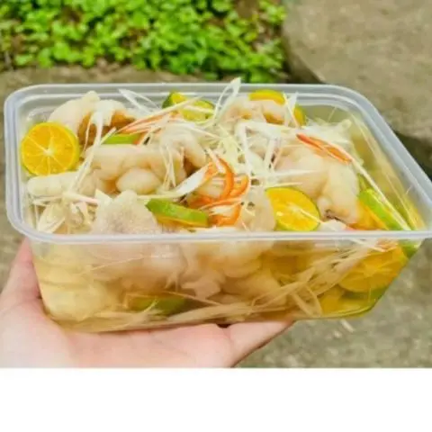 Hình ảnh chân gà rút xương ngâm xã tắc  1 hộp 500g