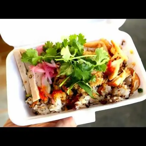 Hình ảnh Xôi Mặn Thịt Chả  