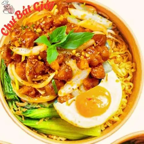 Hình ảnh Mì Trộn Sụn Gà Chiên Sốt + Trứng