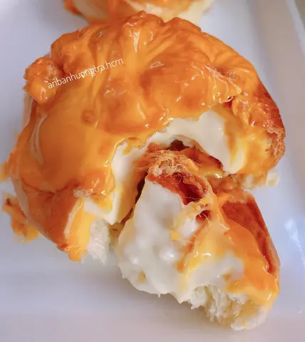 Hình ảnh Bánh mì double cheese