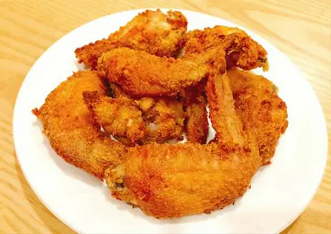 Hình ảnh  닭 날개 / Cánh gà chiên giòn - phần nhỏ