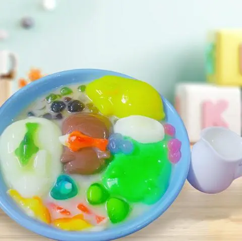 Hình ảnh Chè Mix 4 Pudding Thỏ Heo Full Topping (2 Thạch Xanh, Cá, 3 Trân Châu, 2 Thủy Tinh, Phô Mai Tươi)