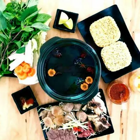 Hình ảnh Lẩu sườn bò thập cẩm (3 - 4 người)