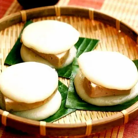 Hình ảnh Bánh Dày Chả 