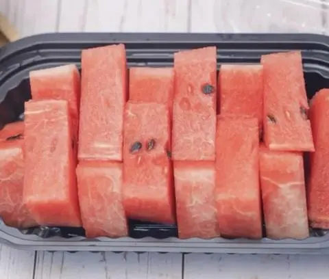 Hình ảnh Dưa Hấu Cắt Sẵn 400gr