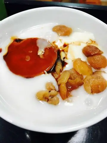 Hình ảnh Tàu hũ long nhãn bánh flan