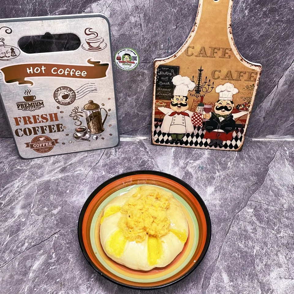 Hình ảnh Bánh mì nhân cadé chà bông 