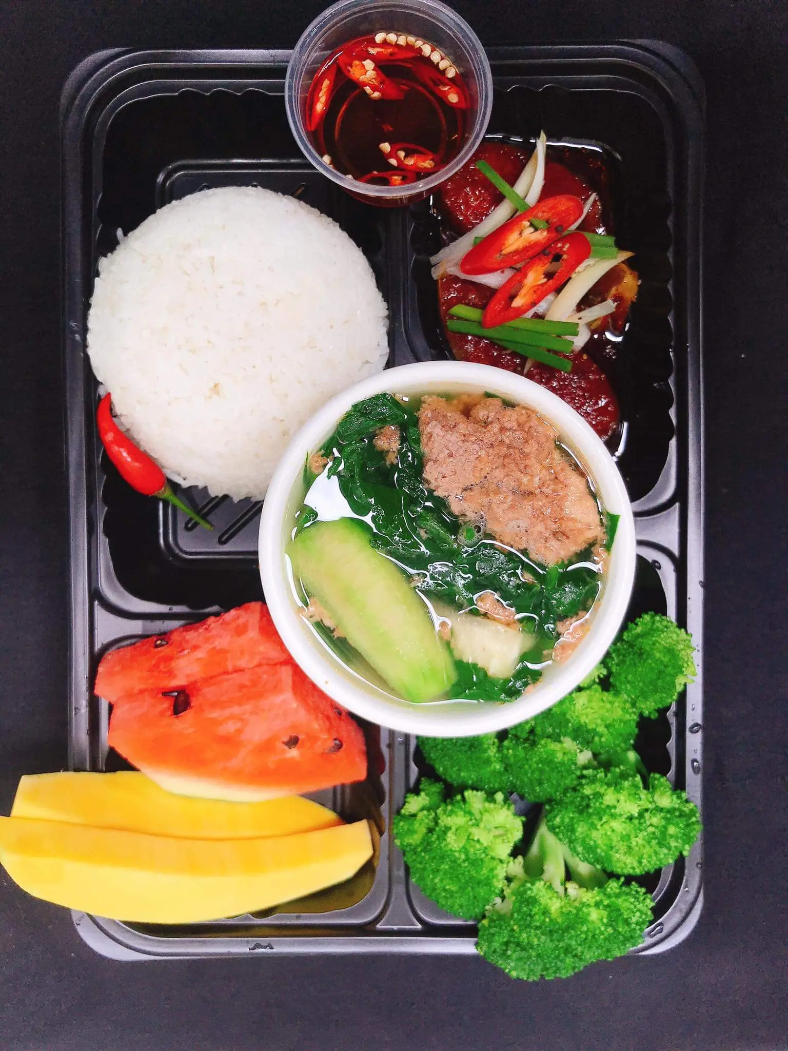 Hình ảnh Combo 7 : Combo cơm cá bông lau kho tộ (kèm canh, rau, trái cây tráng miệng)