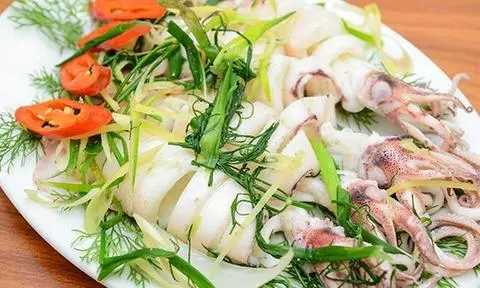 Hình ảnh mực hấp hành gừng 