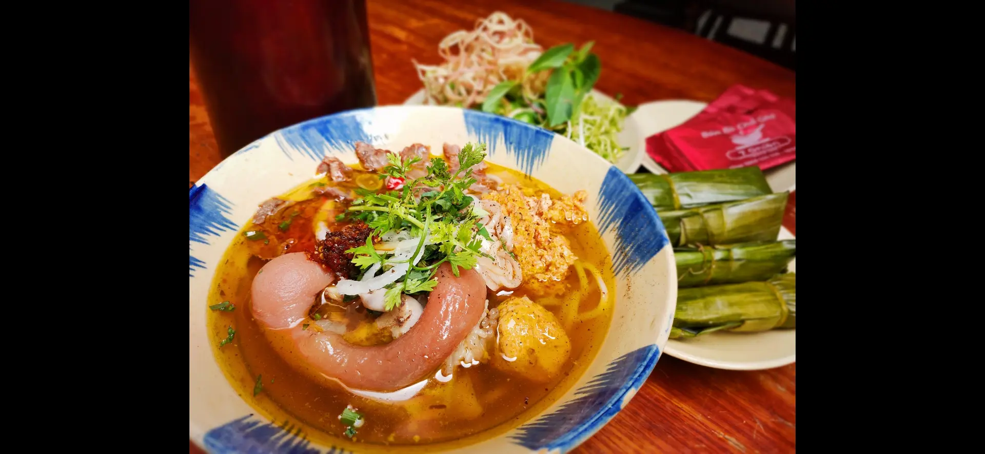 Hình ảnh Tô Đặc Biệt Giò, Bò, Ghẹ, Riêu