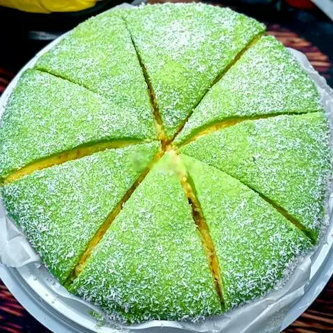 Hình ảnh Phú Sĩ Lá Dứa Big Size (24cm) - Bánh Sinh Nhật