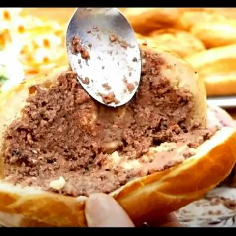 Hình ảnh Bánh Mì Bơ - Pate (Không Rau)