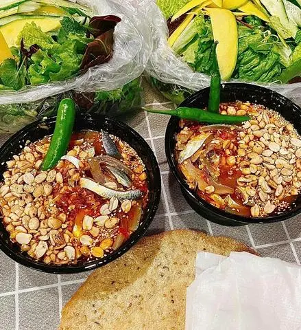 Hình ảnh Gỏi Cá Trích Ướt Phần Lớn 2-3 Người Ăn 