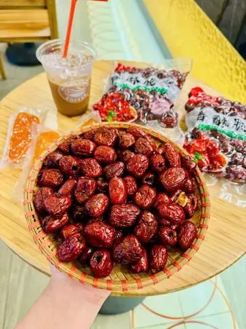 Hình ảnh •Táo đỏ Tân Cương sấy giòn ko hạt-252gr