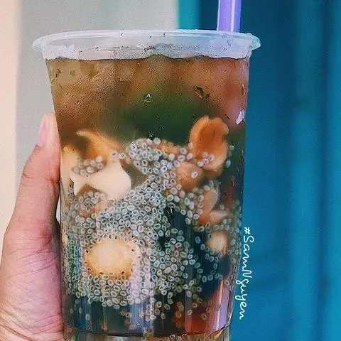 Hình ảnh Chè sương sáo hạt é nha đam thạch dừa