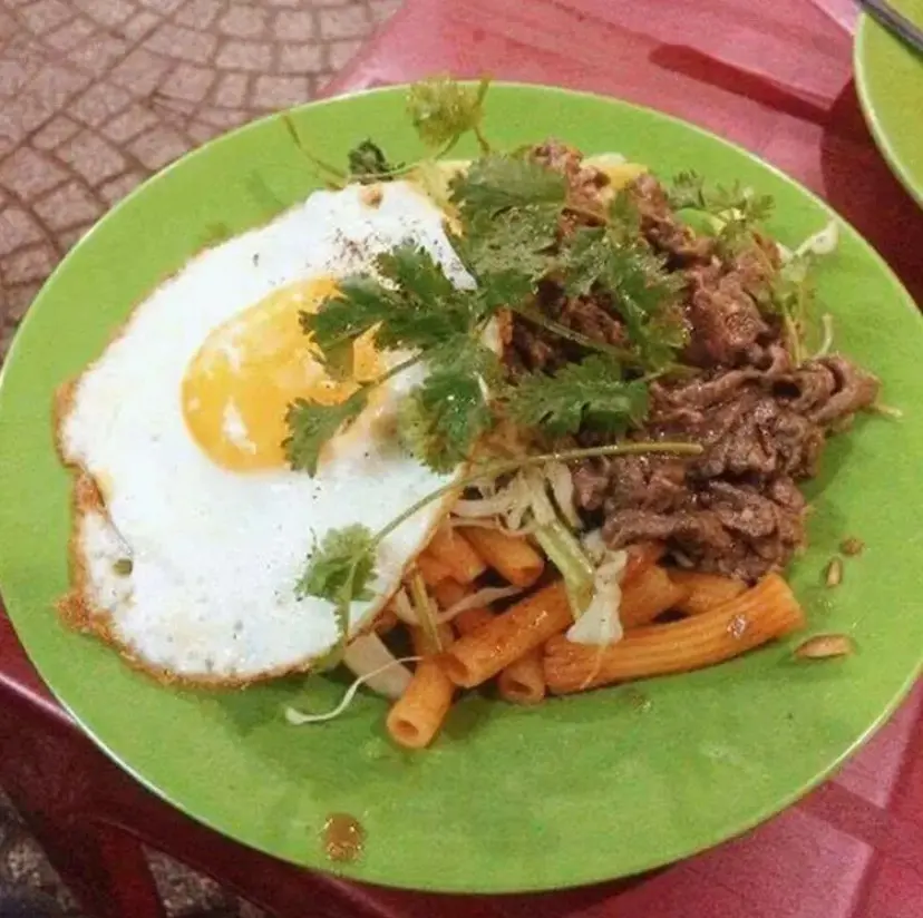 Hình ảnh Nui xào thịt heo trứng