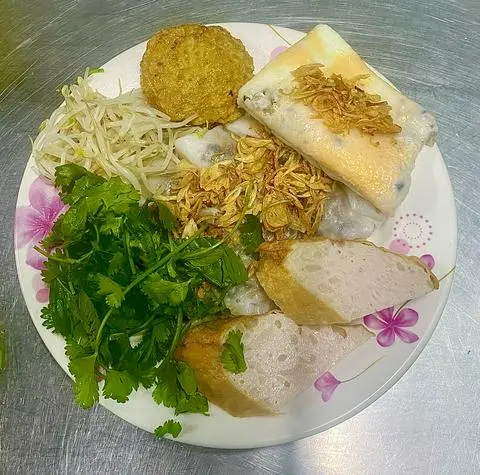 Hình ảnh Bánh cuốn thập cẩm