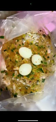 Hình ảnh Bánh Tráng Trộn Mỡ Hành 