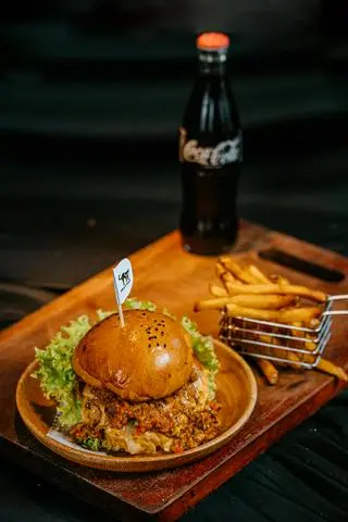 Hình ảnh ChiliCheese Burger/ Burger Bò Ớt