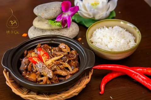 Hình ảnh Chân nấm kho gừng chay