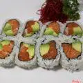 Hình ảnh Salmon maki roll