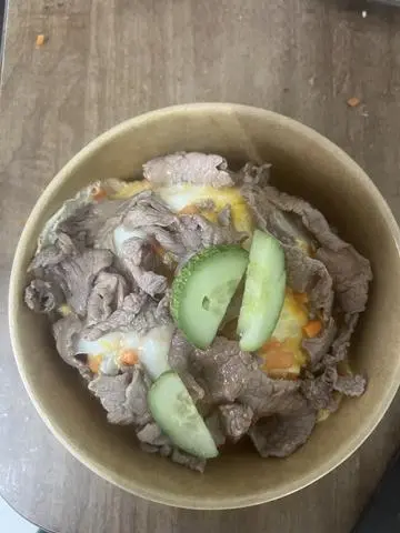 Hình ảnh combo bò phủ trứng + canh rong biển bò