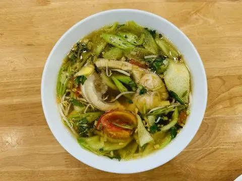 Hình ảnh Cơm canh chua cá hú