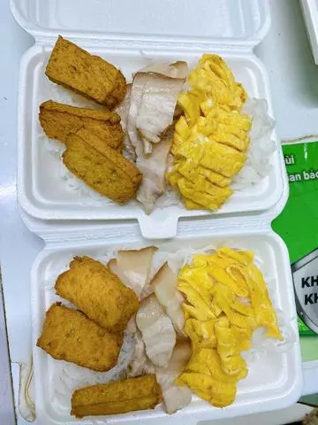 Hình ảnh Bún đậu trứng thịt luộc