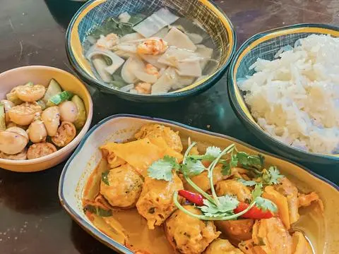 Hình ảnh Cơm Cá Lát Um Măng