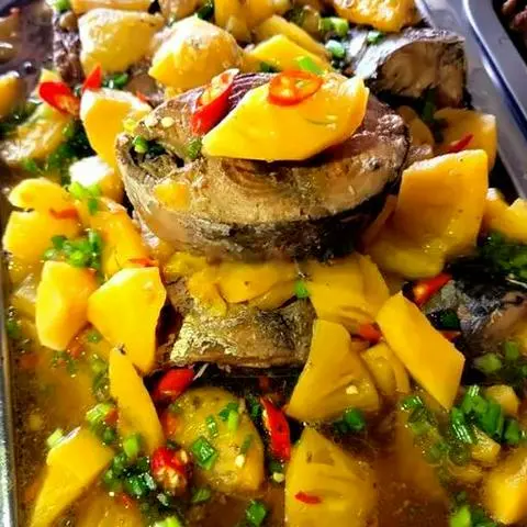 Hình ảnh Cơm cá ngừ kho thơm