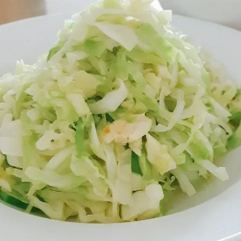 Hình ảnh Bắp cải trắng xào tỏi 