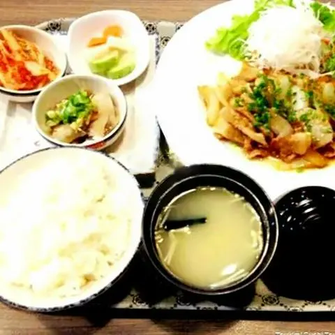Hình ảnh Thịt heo xào hành setto