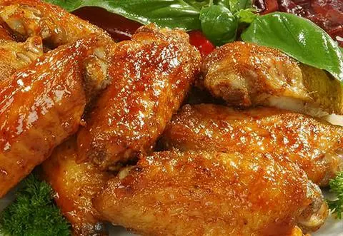 Hình ảnh 닭 날개/ Cánh gà sốt gia vị phần lớn