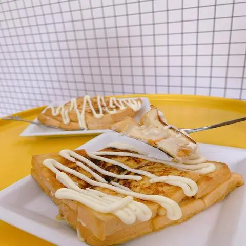 Hình ảnh Toast Hongkong - Phô mai chà bông