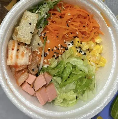 Hình ảnh Cơm trộn kim chi truyền thống