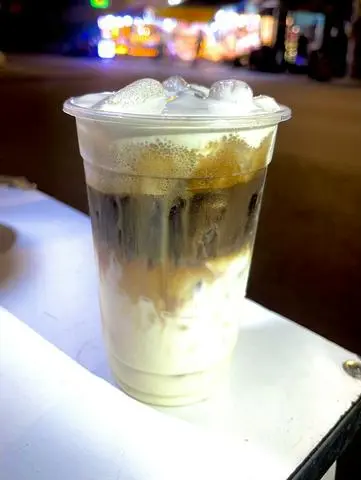Hình ảnh Caffe caramel muối mặn Size 700ml